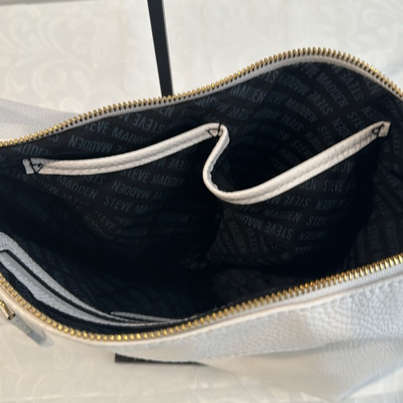 NWOT Steve Madden White Shoulder Bag. - Picture 6 of 11